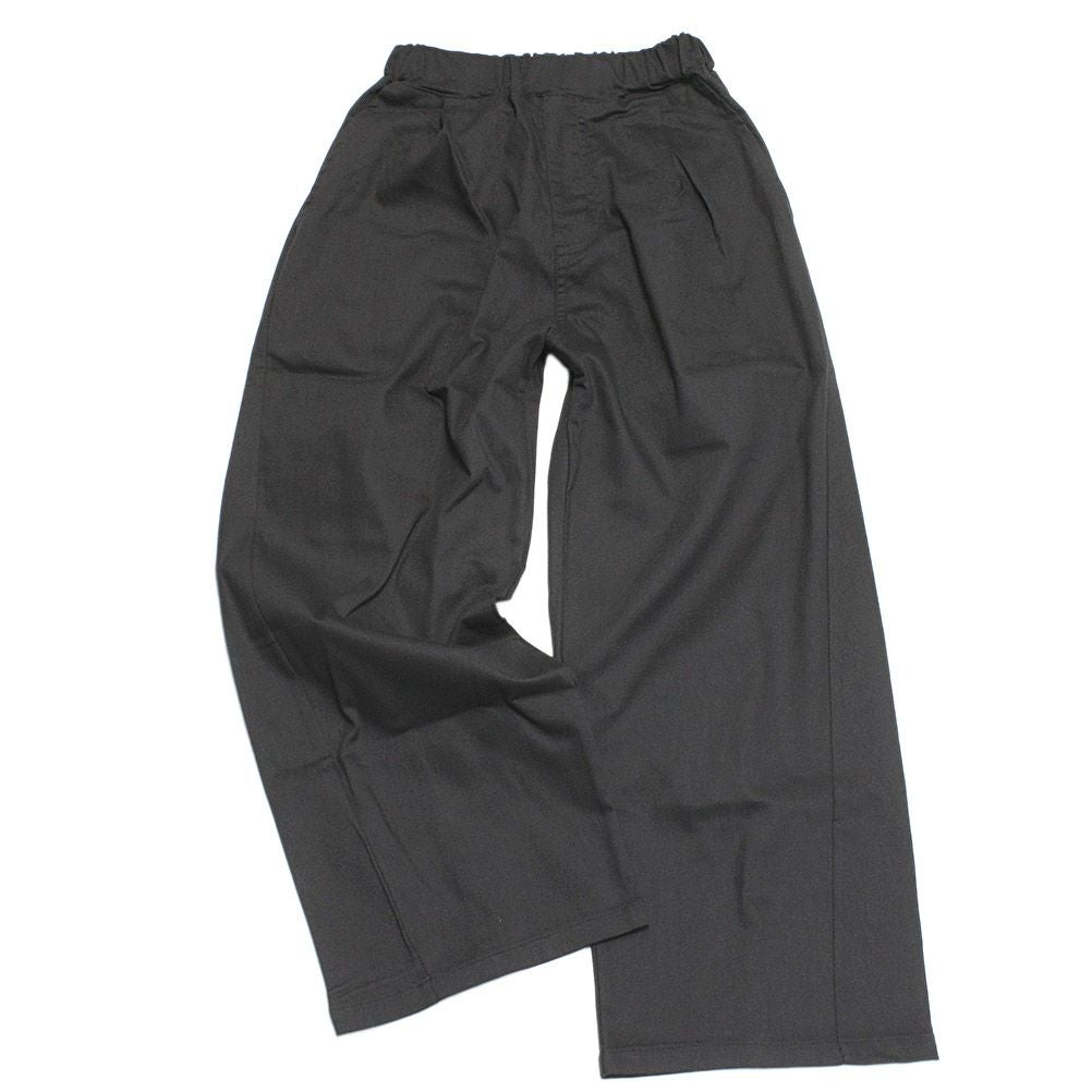 チャコールグレー