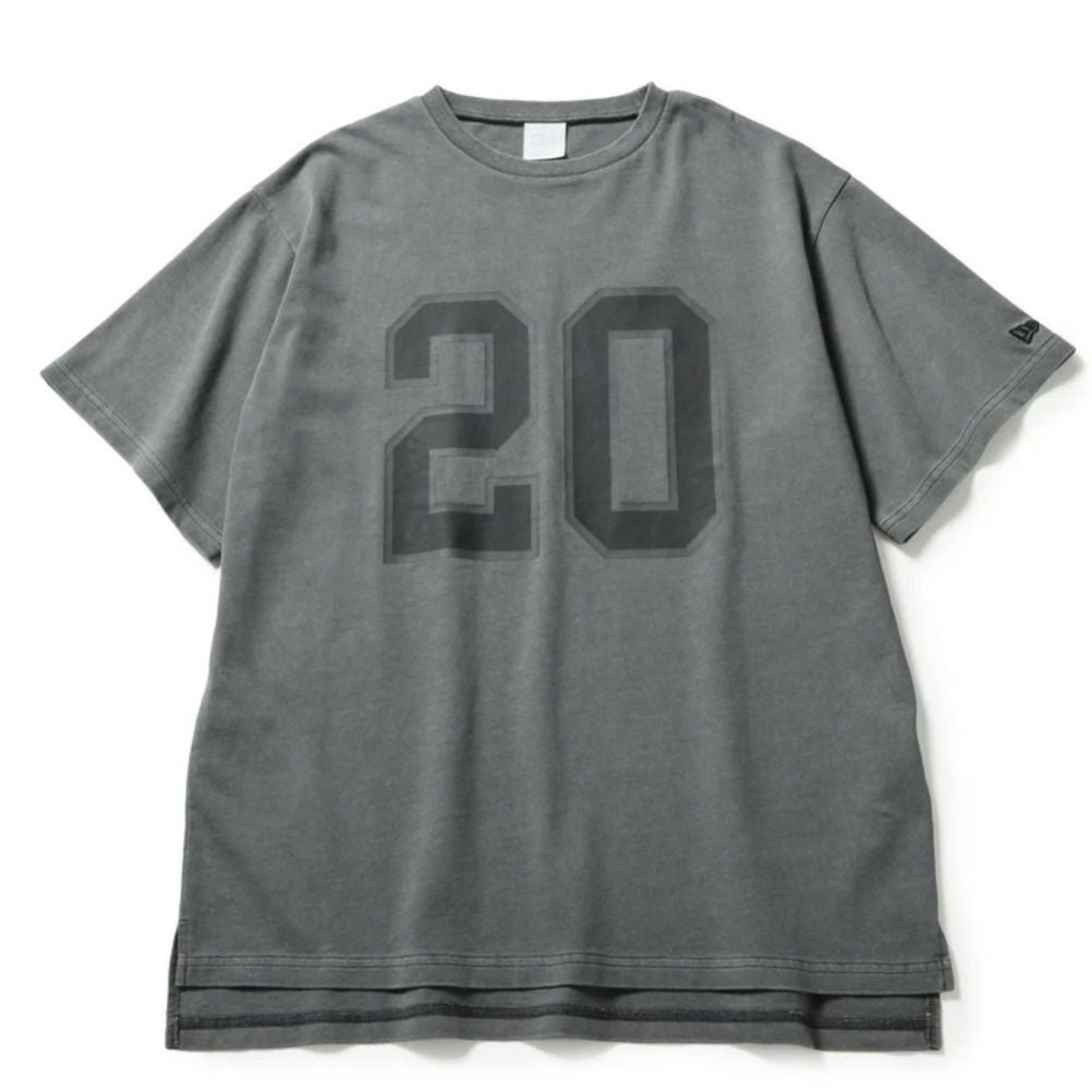 チャコールグレー