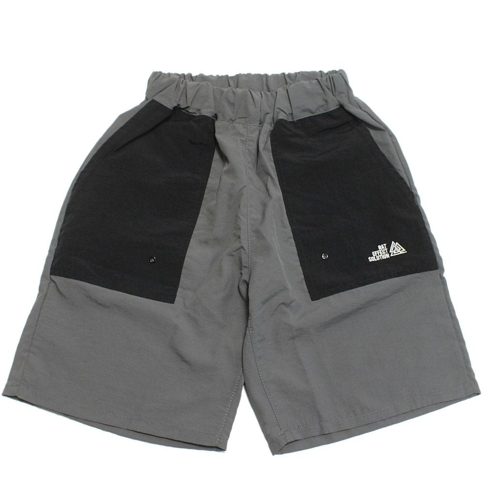 チャコールグレー