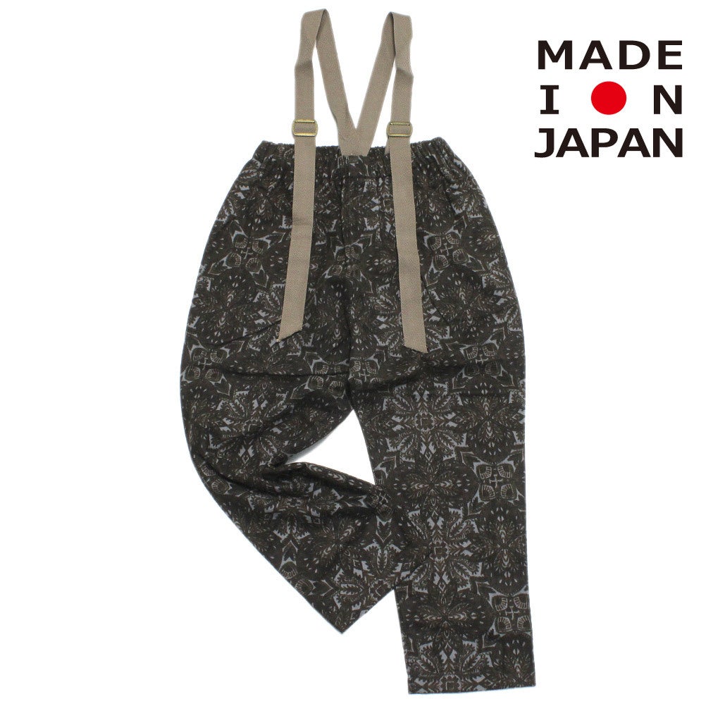 ダークブラウン